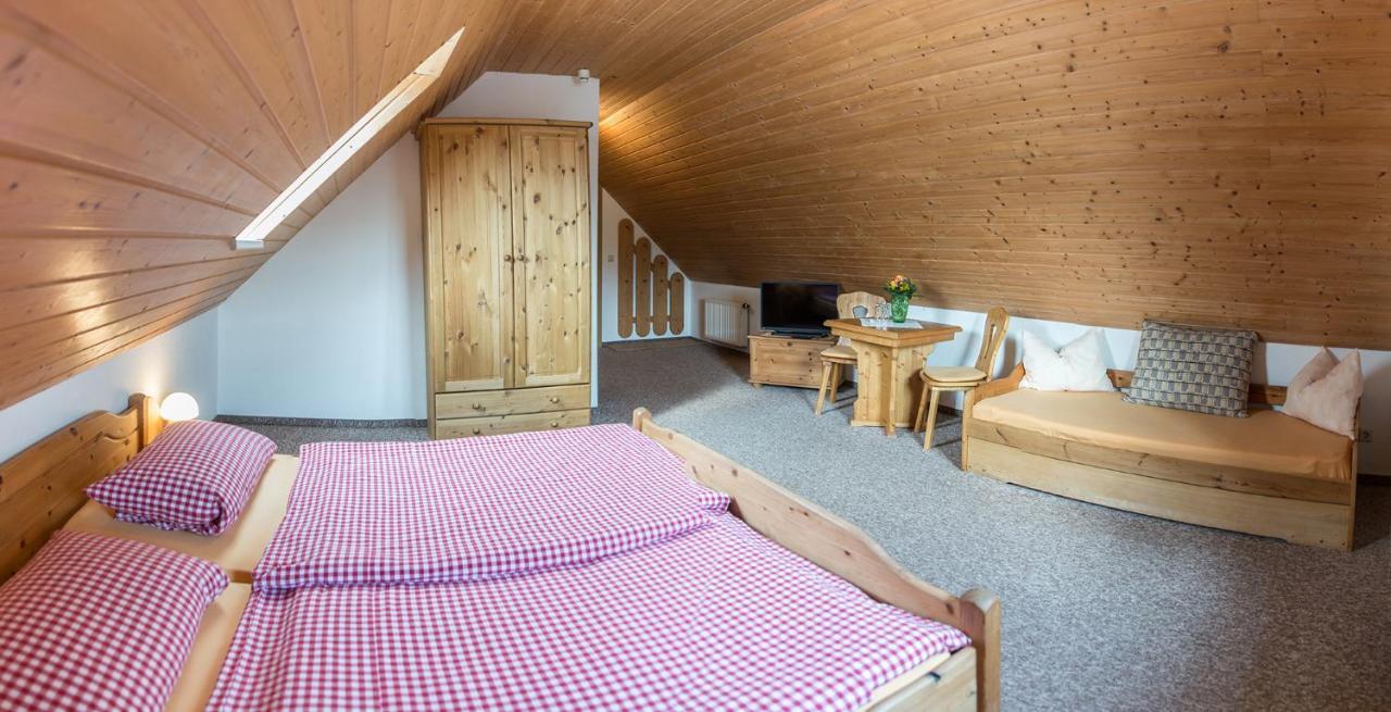 Am Roten Hammer I Gasthof Und Pension Oberwiesenthal Exterior foto