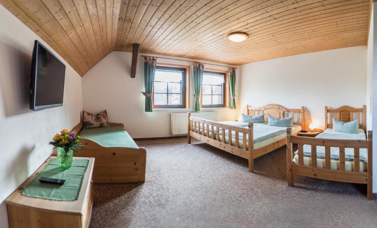 Am Roten Hammer I Gasthof Und Pension Oberwiesenthal Exterior foto